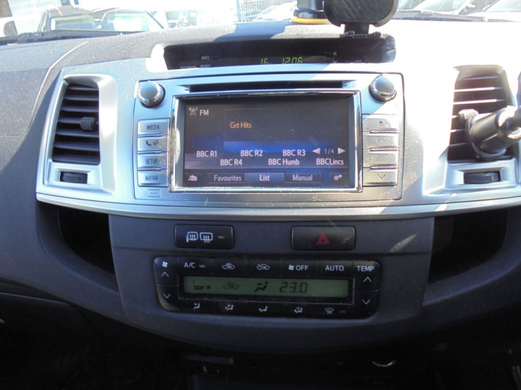 Used Toyota Hilux 2015 for sale - 77919251: Photo 10