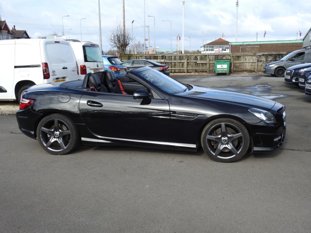 Used Mercedes-Benz SLK 2015 for sale - 77563686: Photo 11