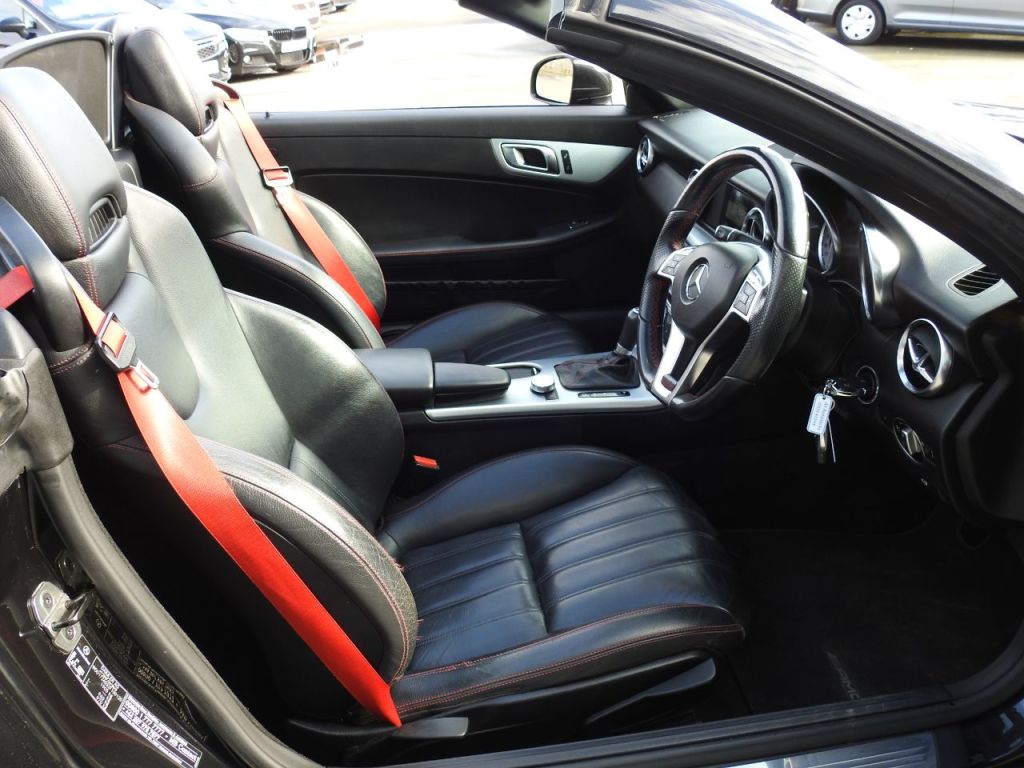 Used Mercedes-Benz SLK 2015 for sale - 77563686: Photo 18
