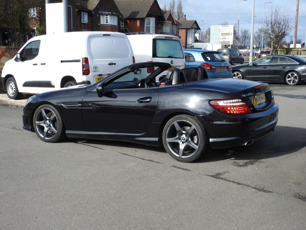 Used Mercedes-Benz SLK 2015 for sale - 77563686: Photo 9