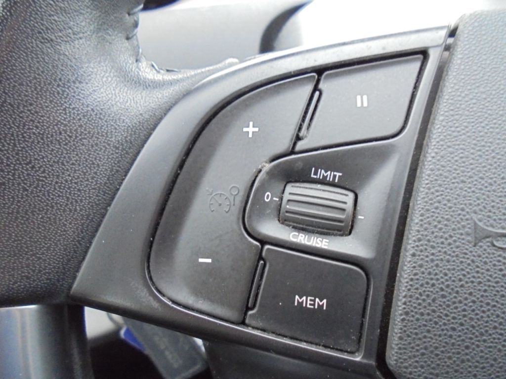 Used Citroen Grand C4 Picasso 2015 for sale - 77679881: Photo 12