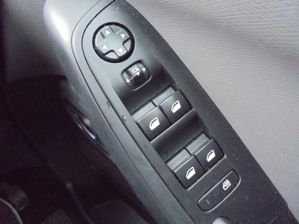 Used Citroen Grand C4 Picasso 2015 for sale - 77679881: Photo 14