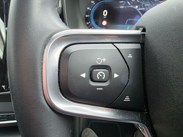Used Volvo XC40 2022 for sale - 75287390: Photo 28