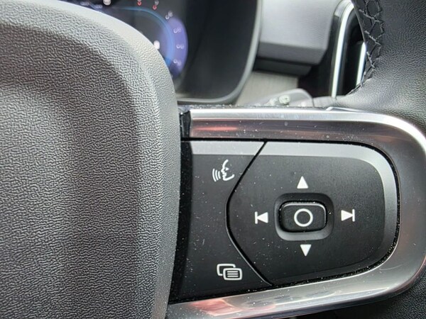 Used Volvo XC40 2022 for sale - 75287390: Photo 29