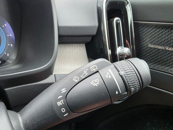 Used Volvo XC40 2022 for sale - 75287390: Photo 31