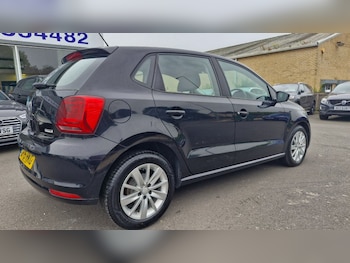 Used Volkswagen Polo 2015 for sale - 79365718: Photo