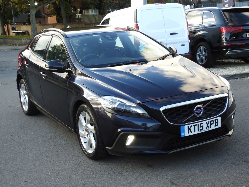 Used Volvo V40 2015 for sale - 76385601: Photo 11