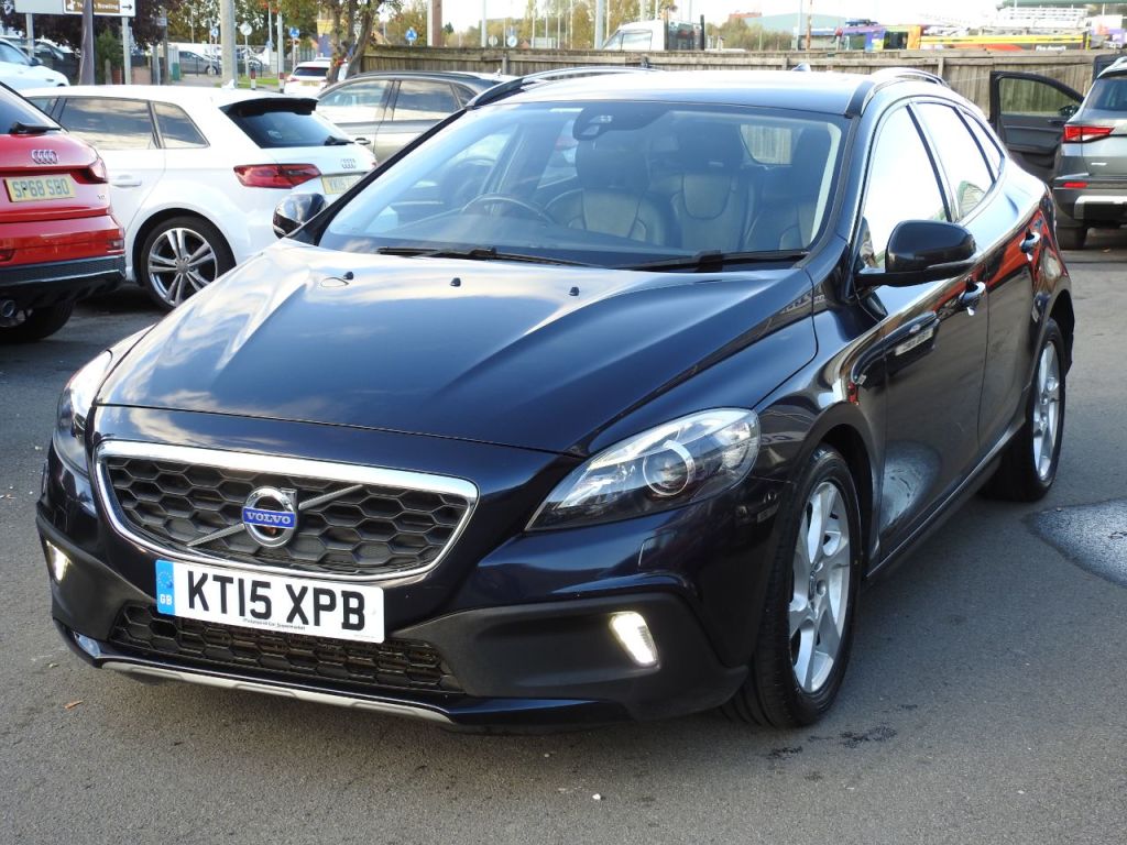 Used Volvo V40 2015 for sale - 76385601: Photo 12