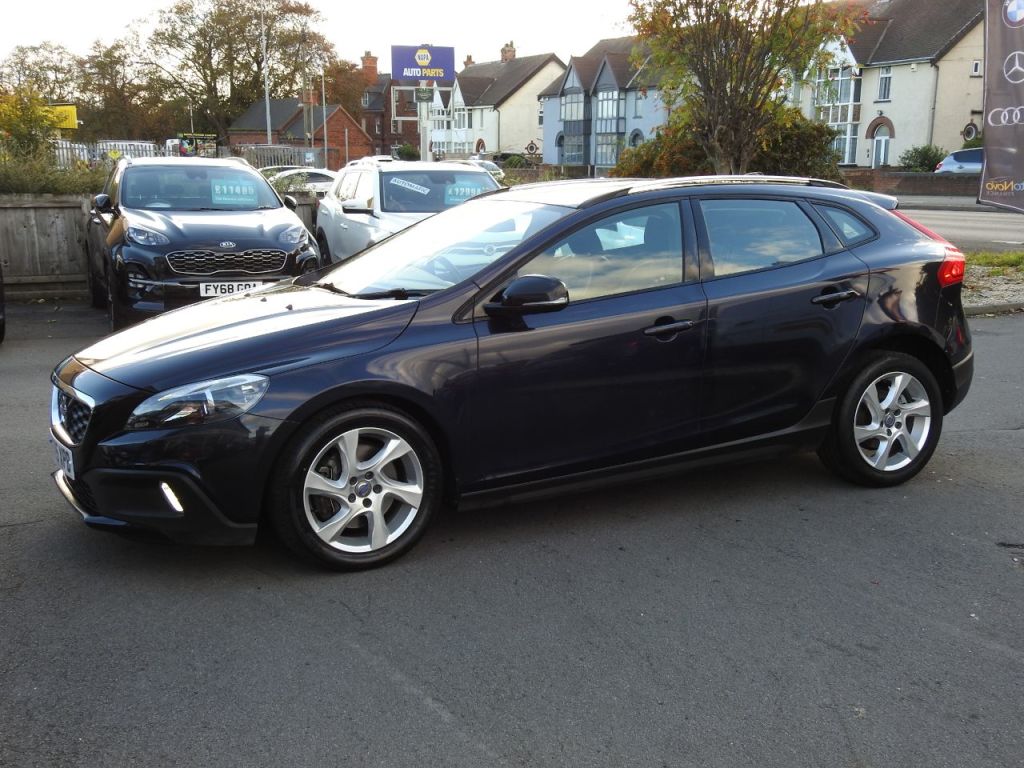 Used Volvo V40 2015 for sale - 76385601: Photo 13