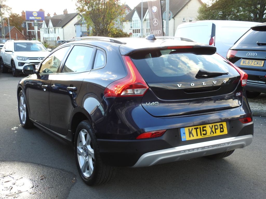 Used Volvo V40 2015 for sale - 76385601: Photo 14