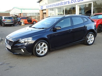 Used Volvo V40 2015 for sale - 76385601: Photo