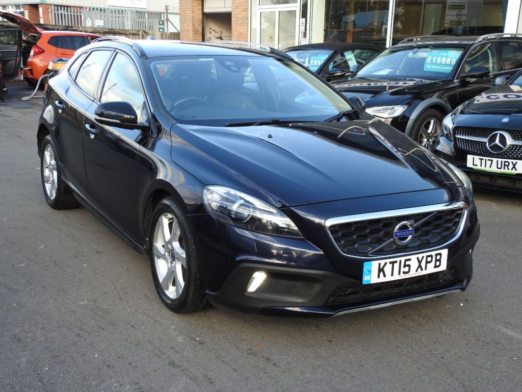 Used Volvo V40 2015 for sale - 76385601: Photo 4