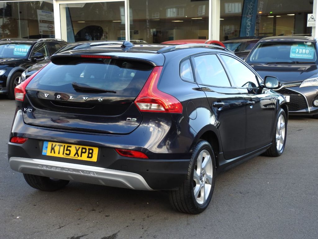 Used Volvo V40 2015 for sale - 76385601: Photo 9