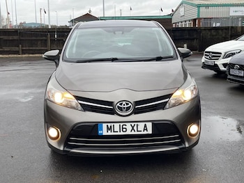 Used Toyota Verso 2016 for sale - 76782859: Photo