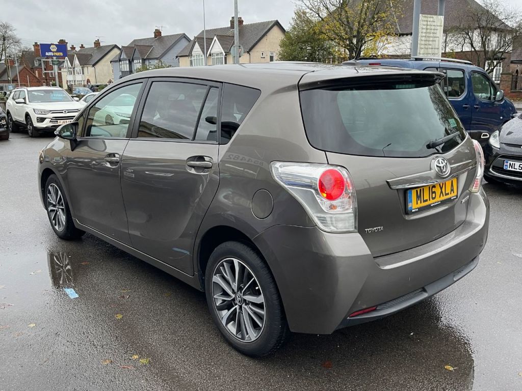 Used Toyota Verso 2016 for sale - 76782859: Photo 4