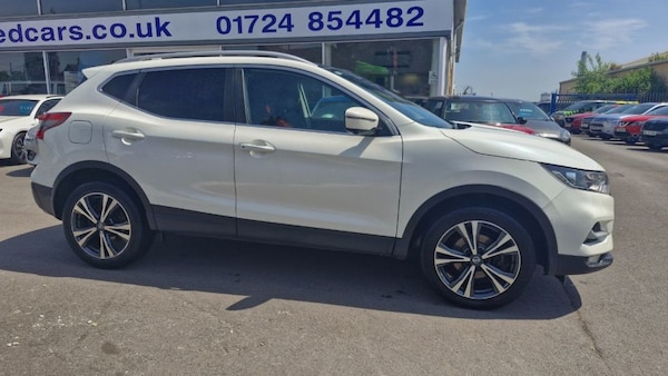 Used Nissan Qashqai 2018 for sale - 74942085: Photo 2