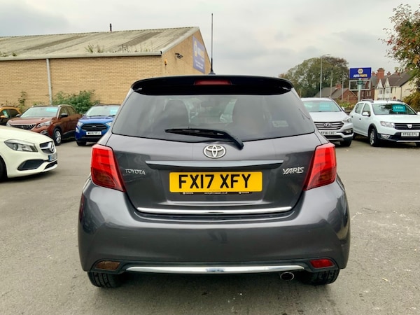 Used Toyota Yaris 2017 for sale - 76303215: Photo 5