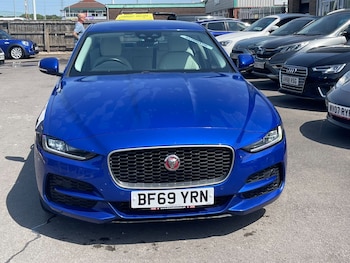 Used Jaguar XE 2019 for sale - 79365765: Photo