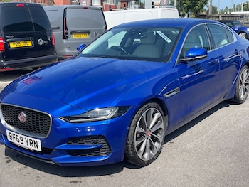 Used Jaguar XE 2019 for sale - 79365765: Photo