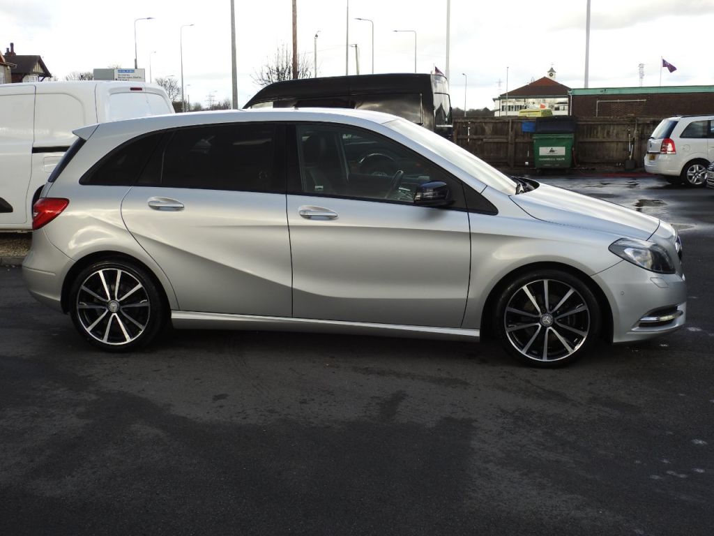 Used Mercedes-Benz B Class 2014 for sale - 77506530: Photo 12