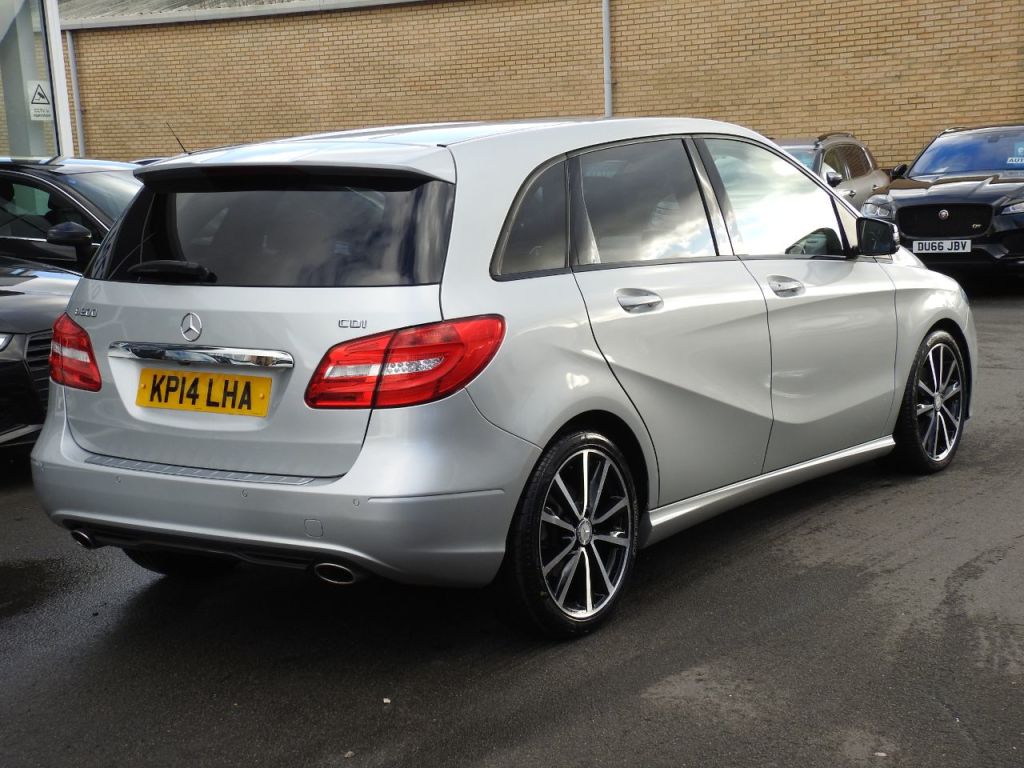 Used Mercedes-Benz B Class 2014 for sale - 77506530: Photo 8