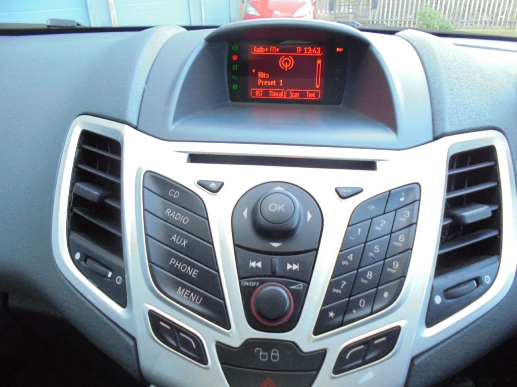 Used Ford Fiesta 2010 for sale - 77071915: Photo 9