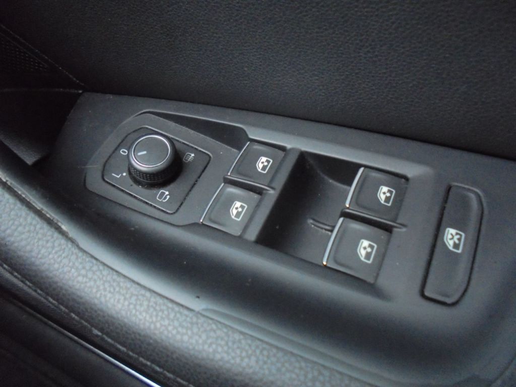 Used Volkswagen Passat 2017 for sale - 77533793: Photo 17