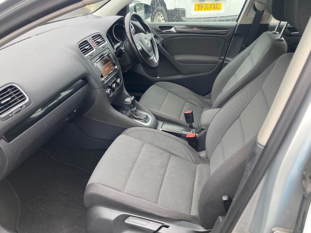 Used Volkswagen Golf 2010 for sale - 77408782: Photo 6