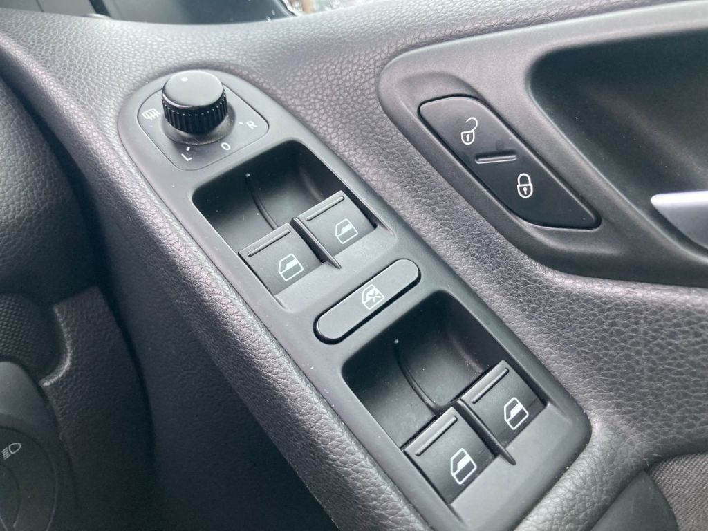 Used Volkswagen Golf 2010 for sale - 77408782: Photo 7