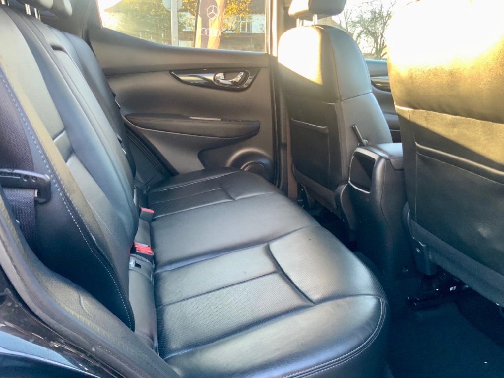 Used Nissan Qashqai 2015 for sale - 76782842: Photo 15