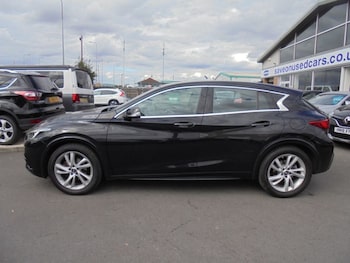 Used Infiniti Q30 2016 for sale - 75585932: Photo