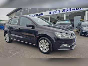 Used Volkswagen Polo 2015 for sale - 79665498: Photo