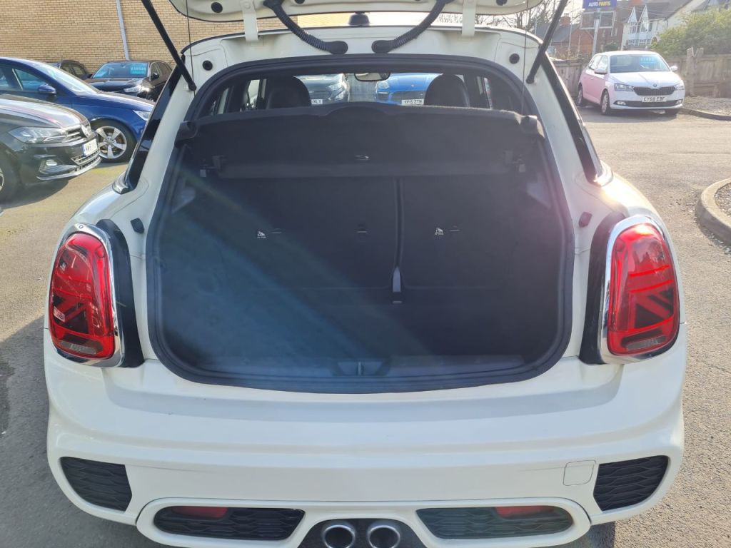 Used MINI Hatch 2018 for sale - 77679882: Photo 10