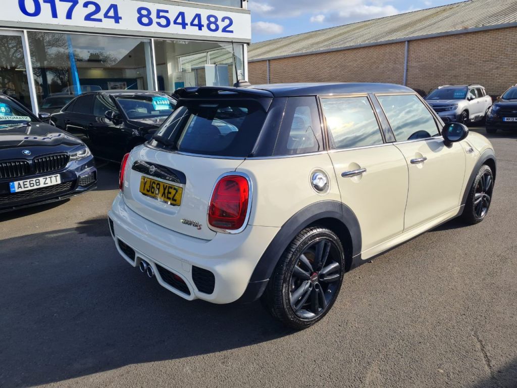 Used MINI Hatch 2018 for sale - 77679882: Photo 3