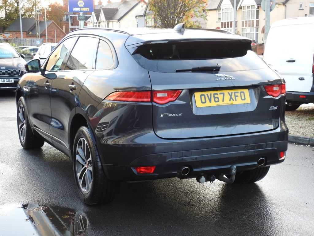 Used Jaguar F-Pace 2017 for sale - 76436445: Photo 14