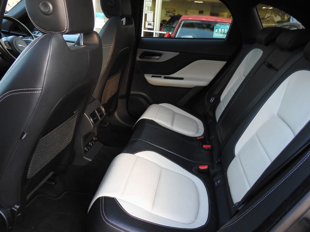 Used Jaguar F-Pace 2017 for sale - 76436445: Photo 20