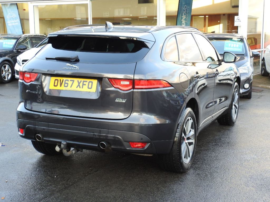 Used Jaguar F-Pace 2017 for sale - 76436445: Photo 7