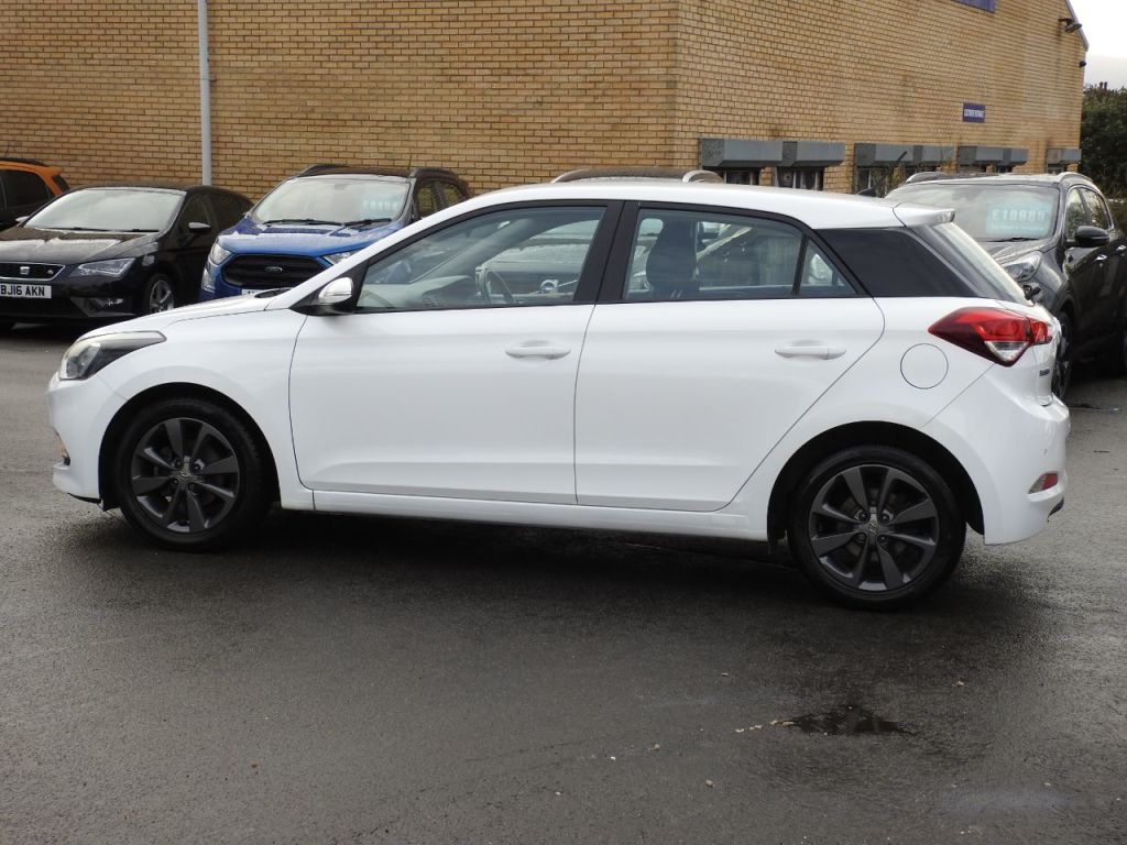 Used Hyundai i20 2016 for sale - 76723520: Photo 12