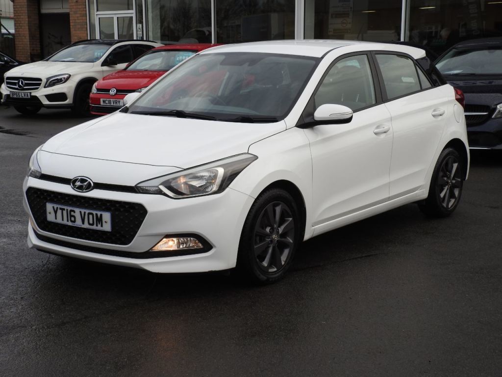 Used Hyundai i20 2016 for sale - 76723520: Photo 2
