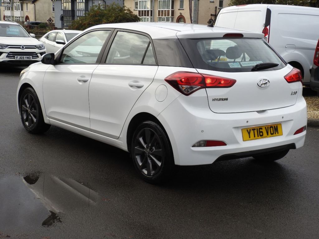 Used Hyundai i20 2016 for sale - 76723520: Photo 9