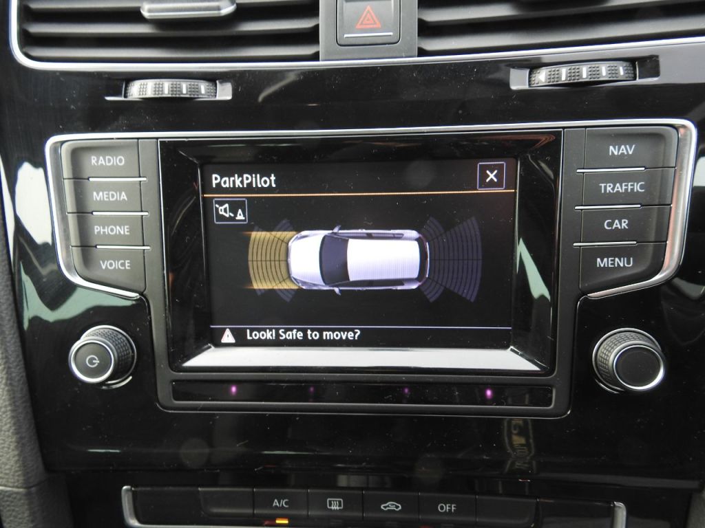 Used Volkswagen Golf 2013 for sale - 77138807: Photo 19