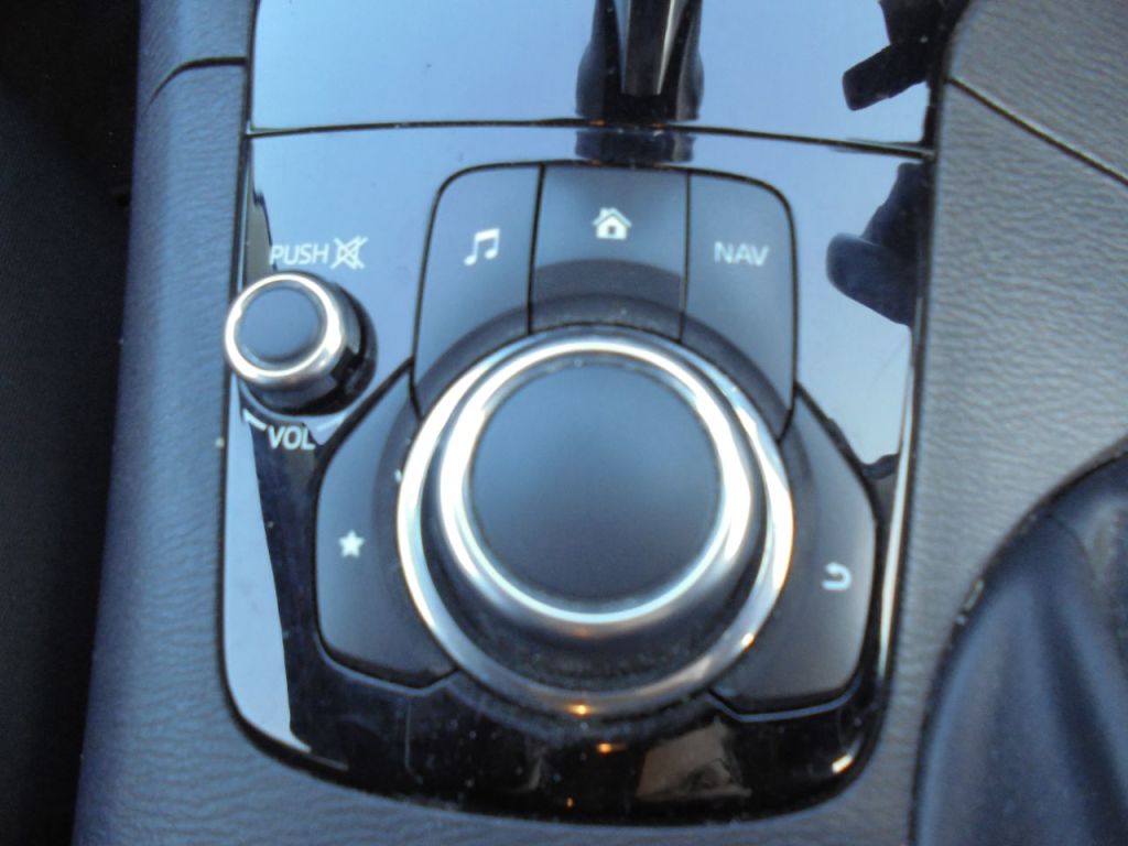 Used Mazda Mazda3 2015 for sale - 77764120: Photo 16