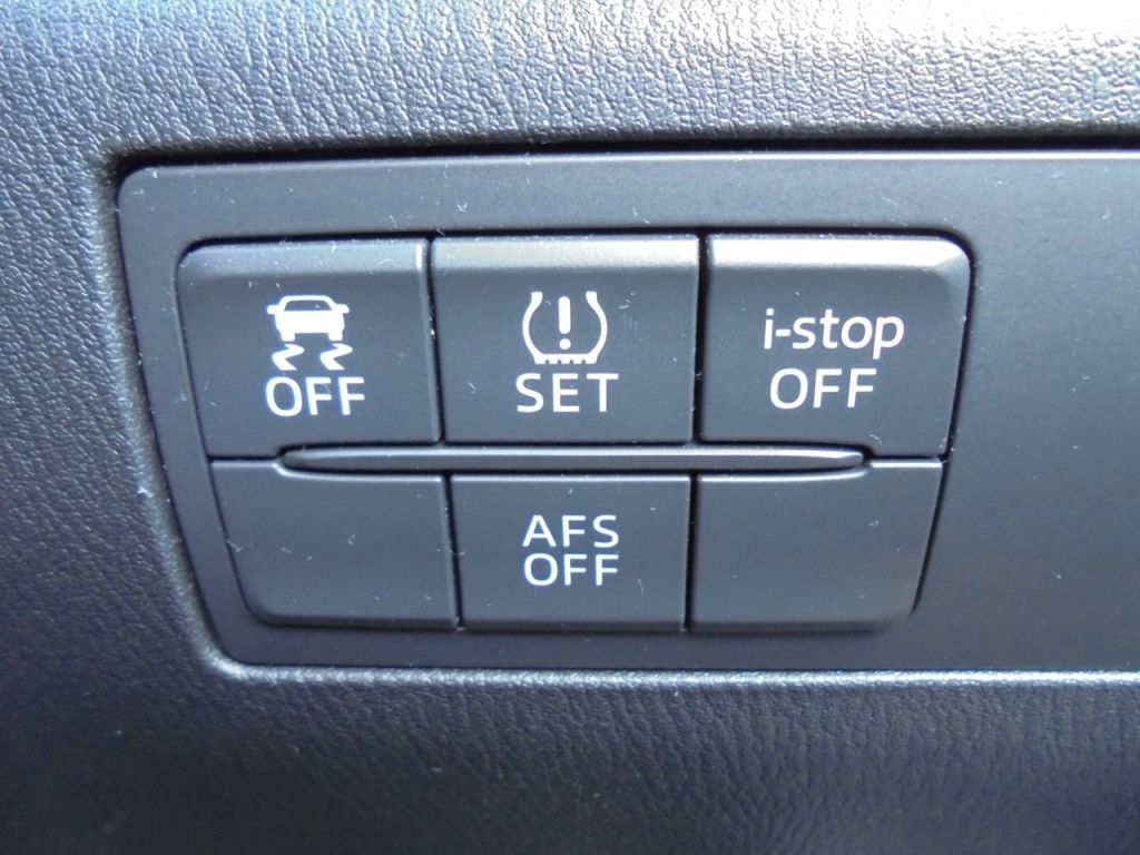 Used Mazda Mazda3 2015 for sale - 77764120: Photo 19