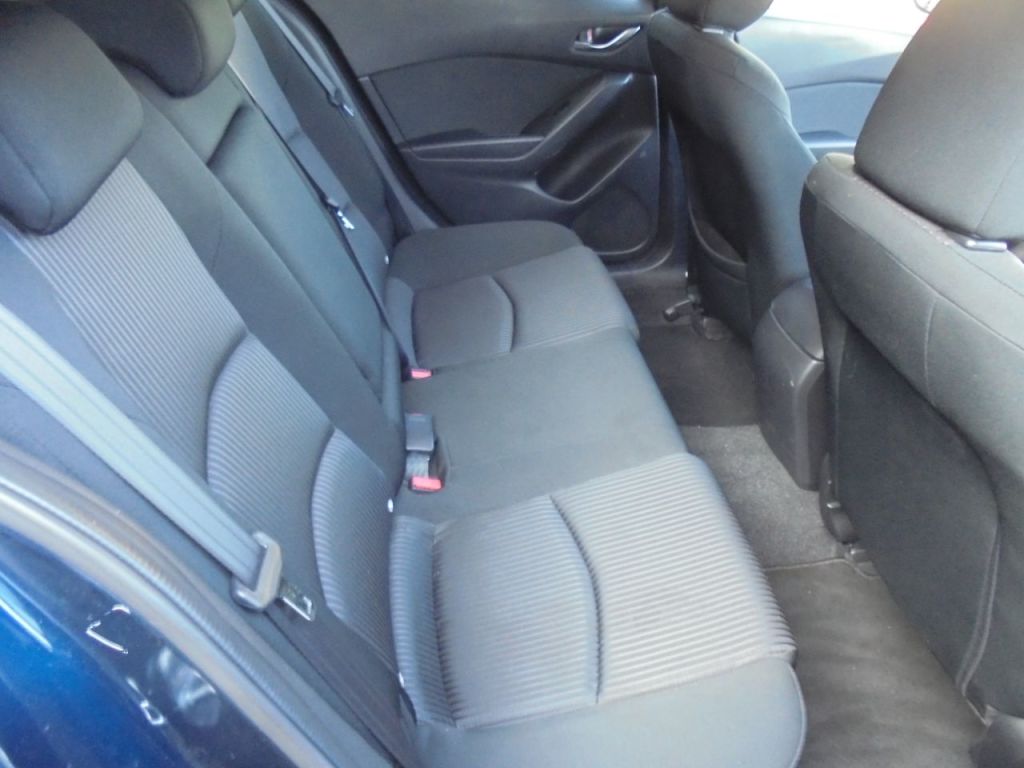 Used Mazda Mazda3 2015 for sale - 77764120: Photo 8