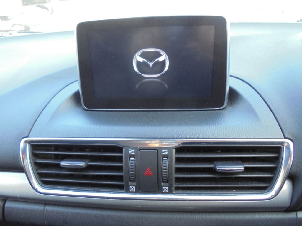 Used Mazda Mazda3 2015 for sale - 77764120: Photo 9