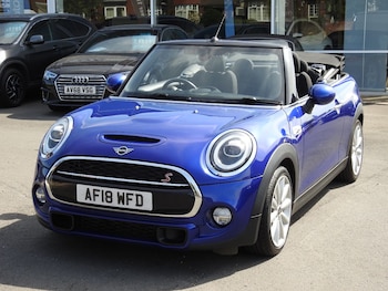 Used MINI Convertible 2018 for sale - 79594006: Photo