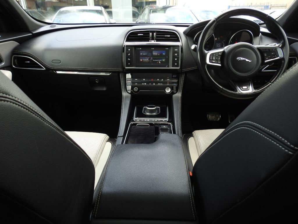 Used Jaguar F-Pace 2017 for sale - 78068026: Photo 17