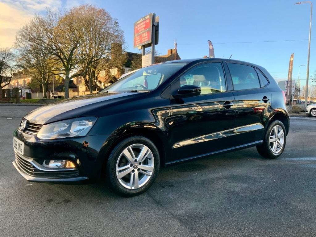 Used Volkswagen Polo 2015 for sale - 76697968: Photo 2