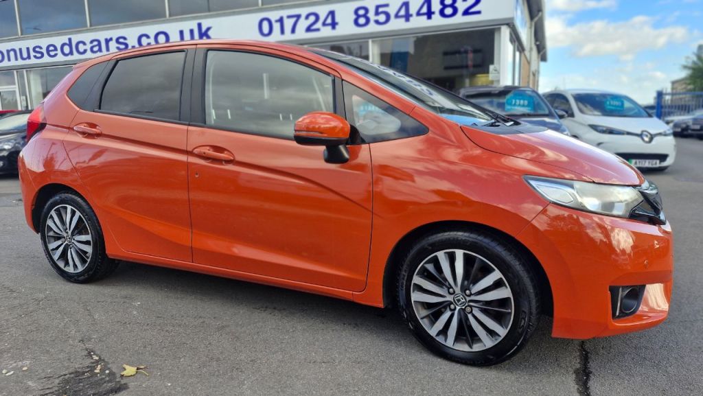 Used Honda Jazz 2017 for sale - 76391548: Photo 2