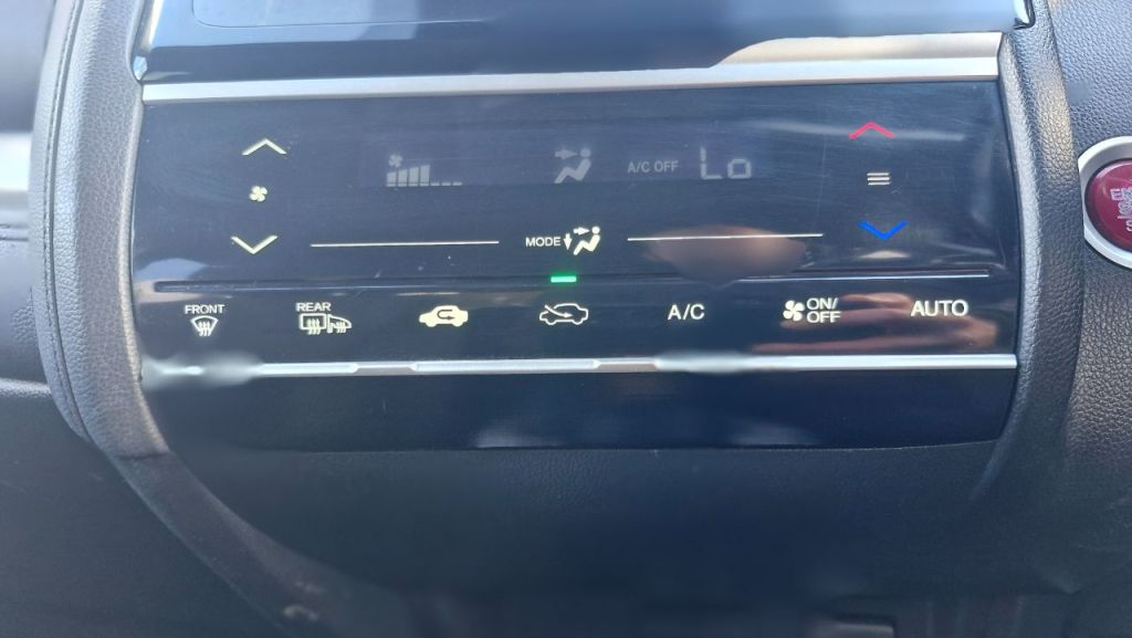 Used Honda Jazz 2017 for sale - 76391548: Photo 24